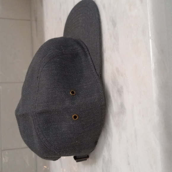 Men's Cap - Picture 6 of 12
